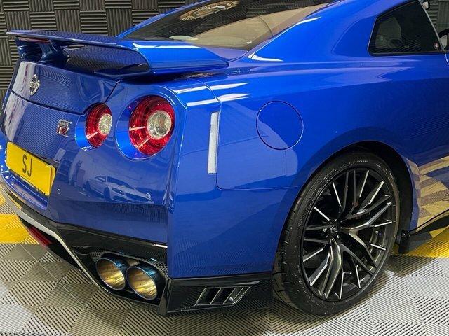 Nissan GT-R Prestige Gold #18