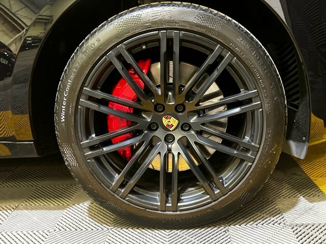 Porsche Macan Suv MV18TZK Black #6