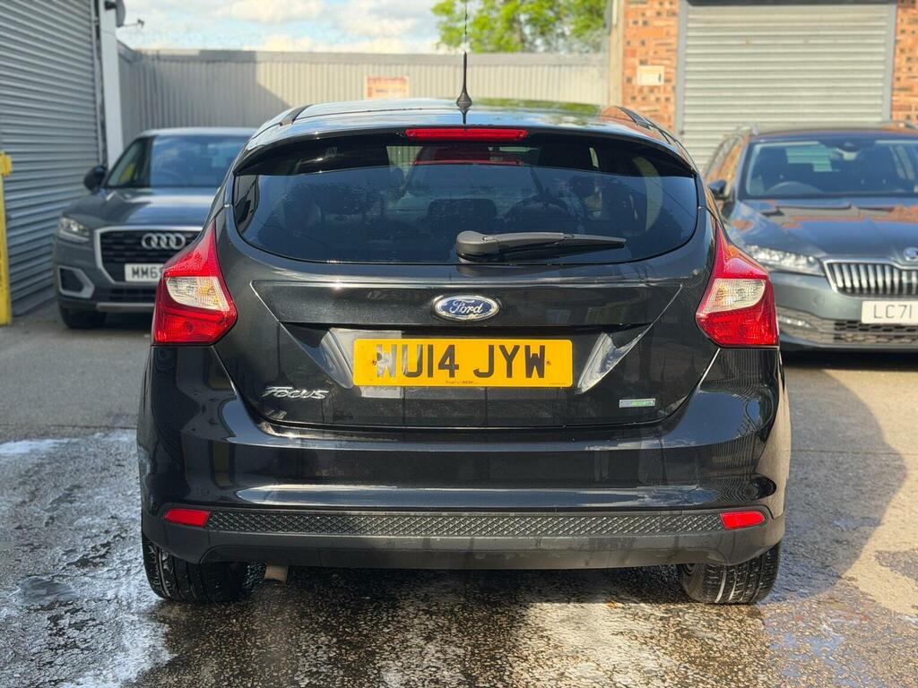 Ford Focus Hatchback 1.0T Ecoboost Zetec Navigator Euro 5 S WU14JYW Black #5