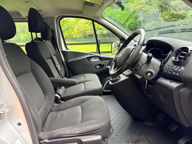 Vauxhall Vivaro 1.6 Cdti 2900 Biturbo Ecotec Sportive Crew Van L1 LK67UBL Silver #5
