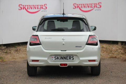 Suzuki Swift Ultra White #5