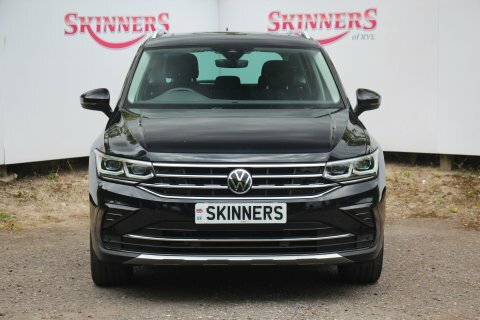 Volkswagen Tiguan Elegance Tsi Dsg HV72UCS Black #2
