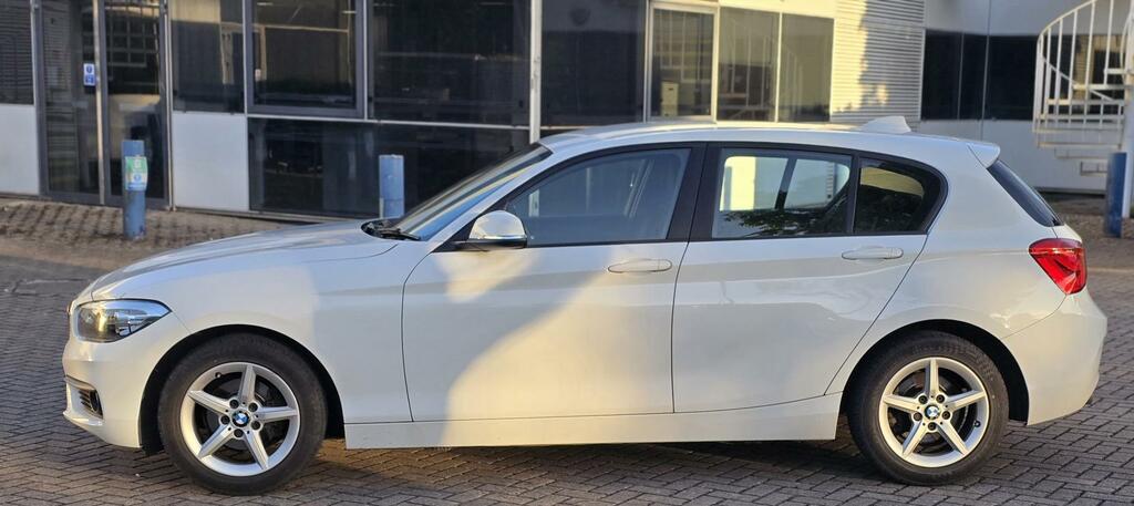 BMW 1 Series 1.5 116D Se Hatchback Euro 6 S EF66YJA White #4