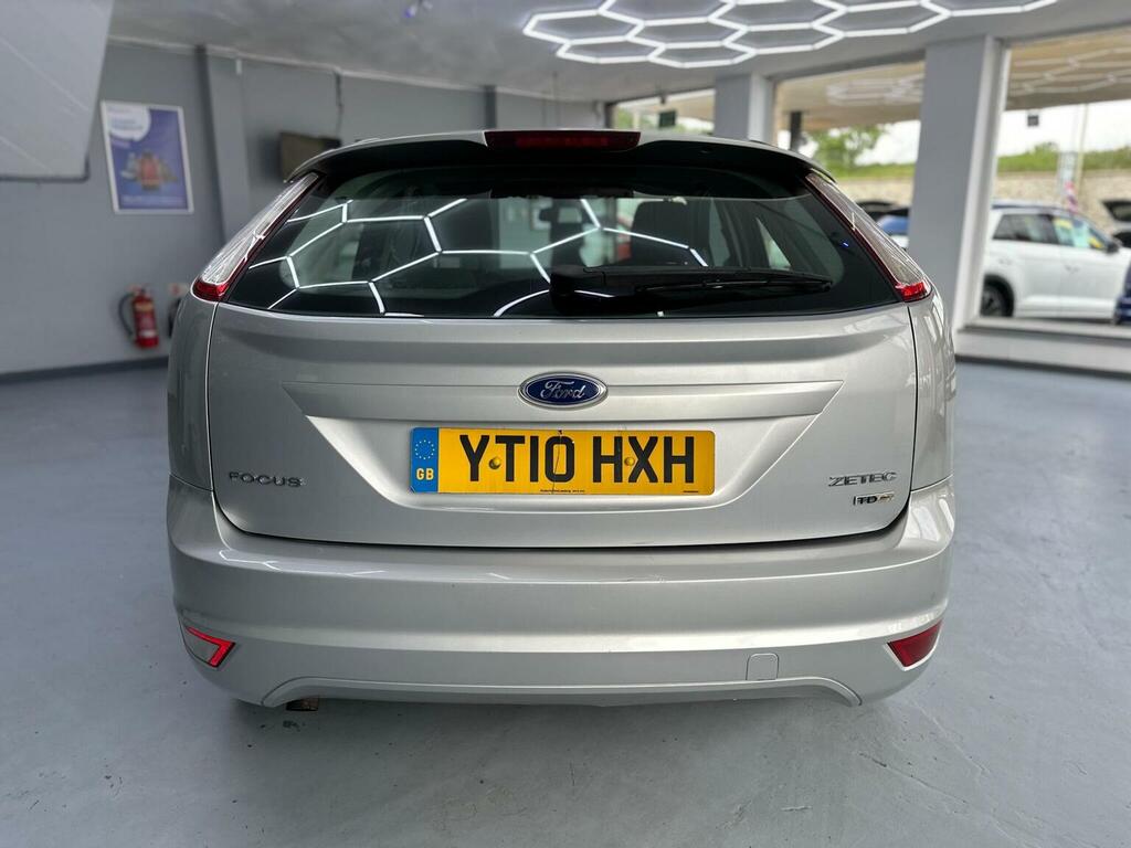 Ford Focus Hatchback 1.6 Tdci Dpf Zetec 201010 YT10HXH Silver #4