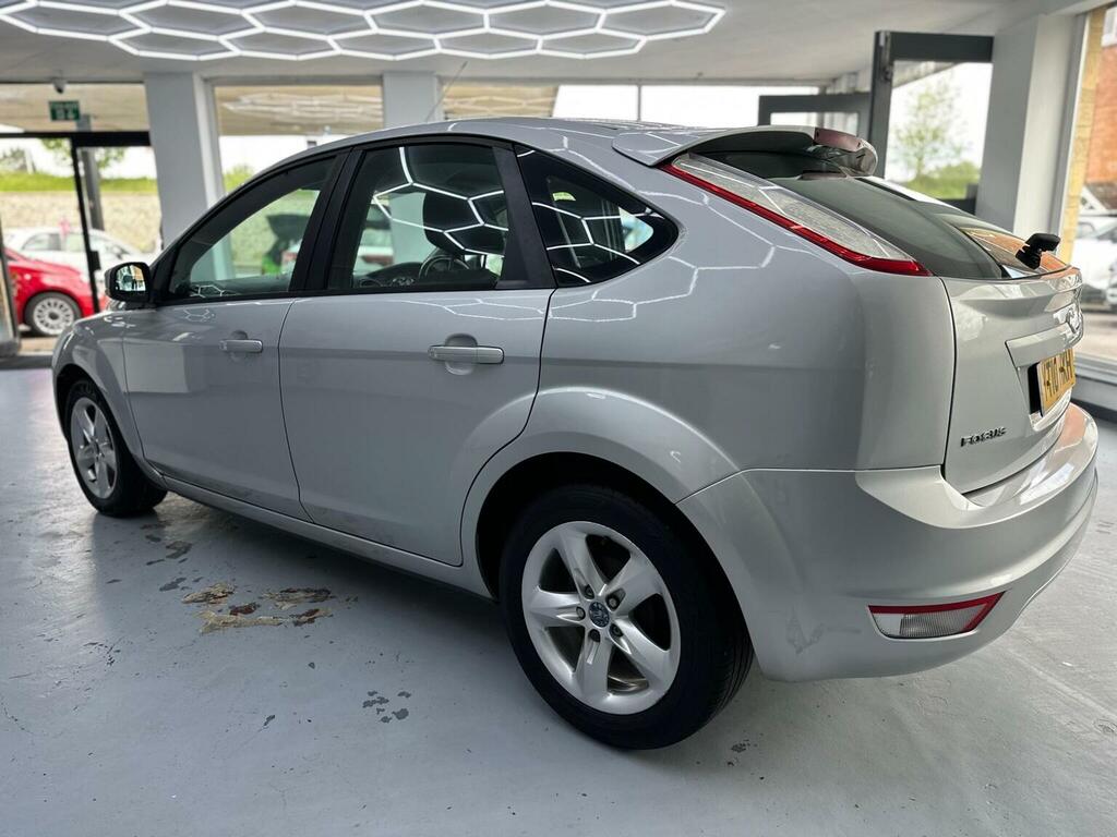 Ford Focus Hatchback 1.6 Tdci Dpf Zetec 201010 YT10HXH Silver #3
