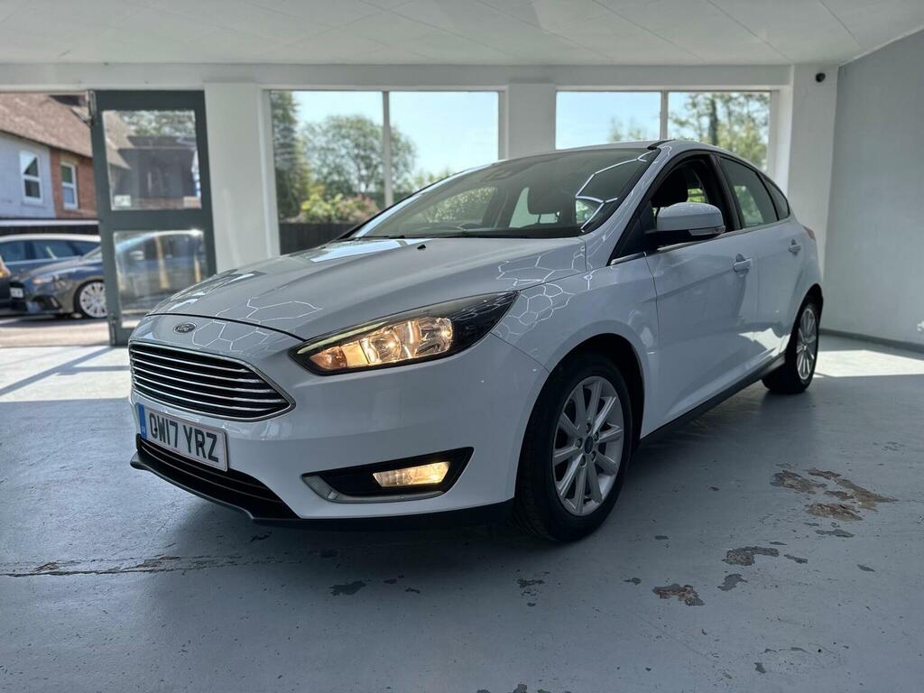 Ford Focus Hatchback 1.0T Ecoboost Titanium Euro 6 Ss White