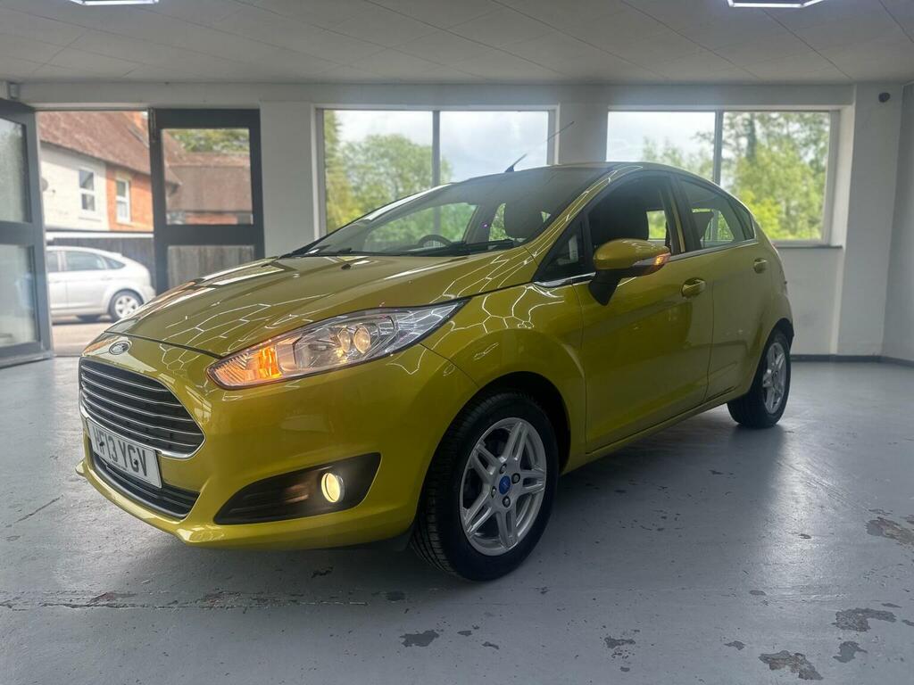 Ford Fiesta Hatchback 1.5 Tdci Zetec Euro 5 201313 Yellow