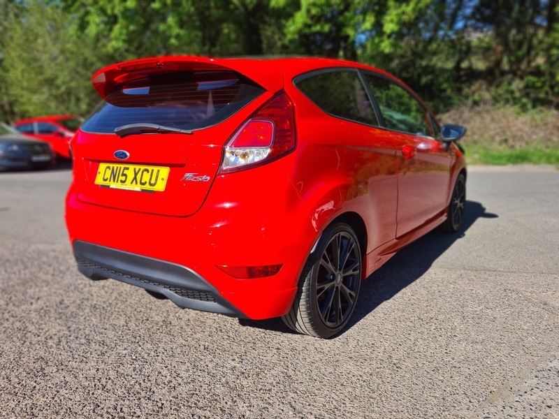 Ford Fiesta Zetec S Red Edition CN15XCU Red #4