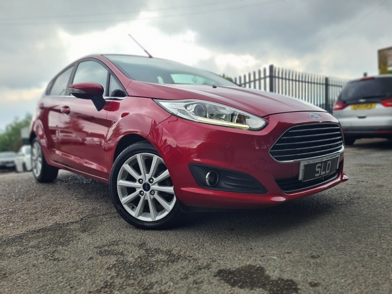 Ford Fiesta Titanium Red #3