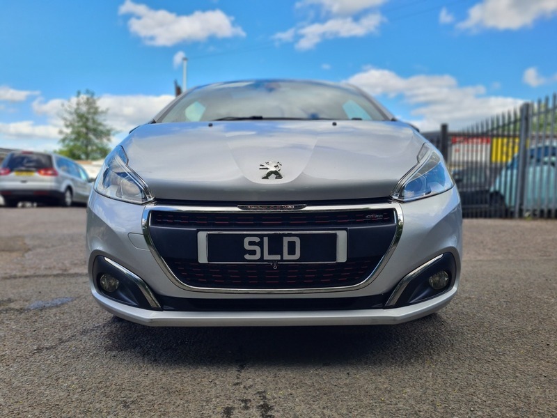 Peugeot 208 Blue Hdi Gt Line Silver #2
