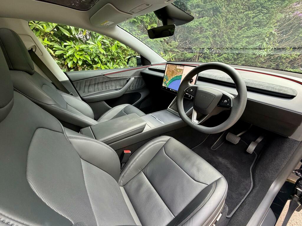 Tesla Model Y Long Range Juniper Launch Edition Premiu  Black #4