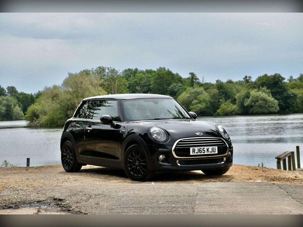 Mini Hatch 1.5 Cooper D Hatchback Euro 6 S Black