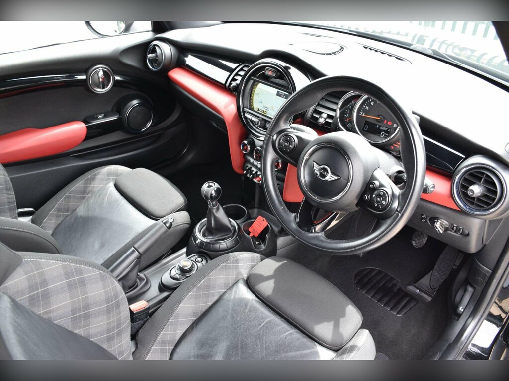 Mini Hatch 1.5 Cooper D Hatchback Euro 6 S RJ65KJU Black #4