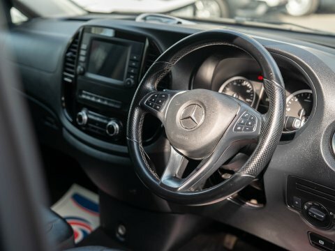 Mercedes-Benz Vito 114Cdi Tourer Select WR22XKL Black #2