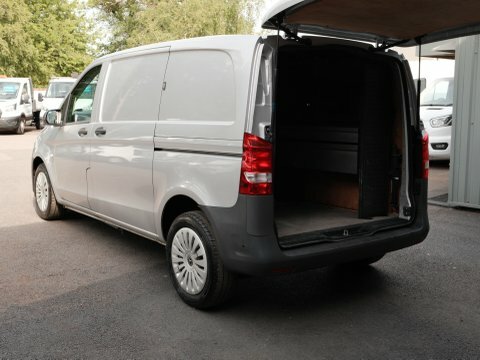 Mercedes-Benz Vito 114 Progressive L1 RX22SLV Silver #2