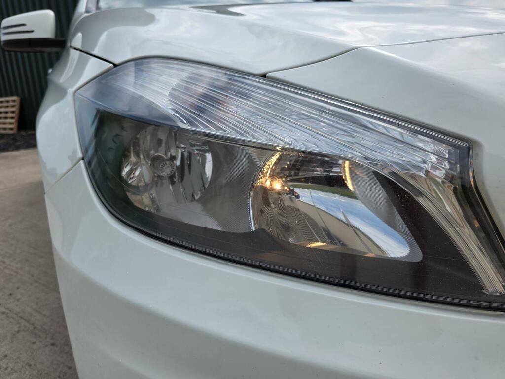 Mercedes-Benz A Class 1.5 A180 Cdi Amg Sport Euro 5 Ss White #4