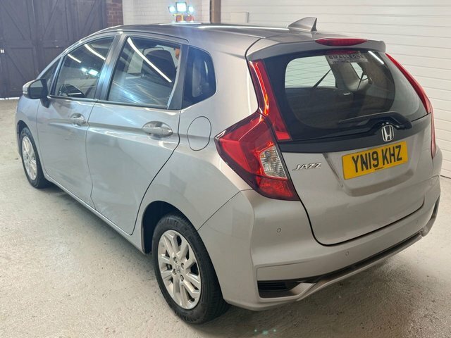 Honda Jazz 1.3 I-vtec Se Navi Hatchback Eur YN19KHZ Silver #3