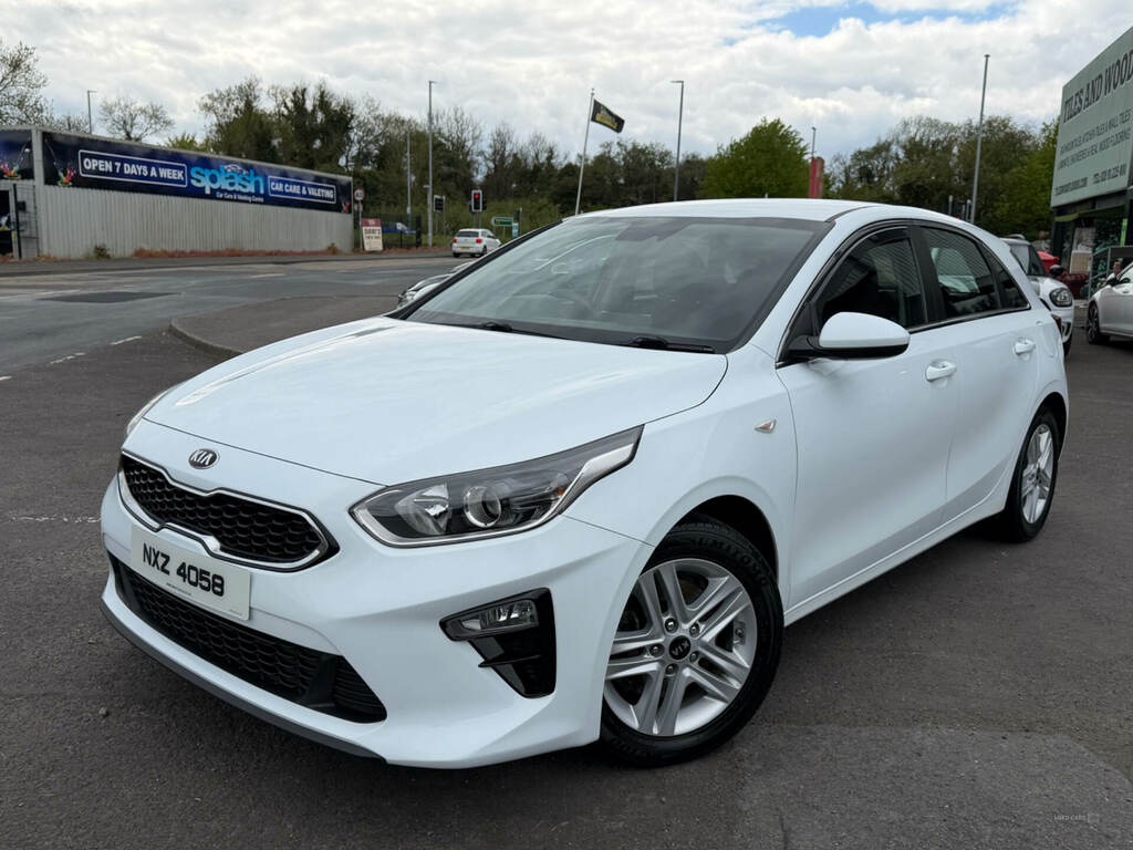 Kia Ceed 1.0T Gdi Isg 2 E14MLL White #2