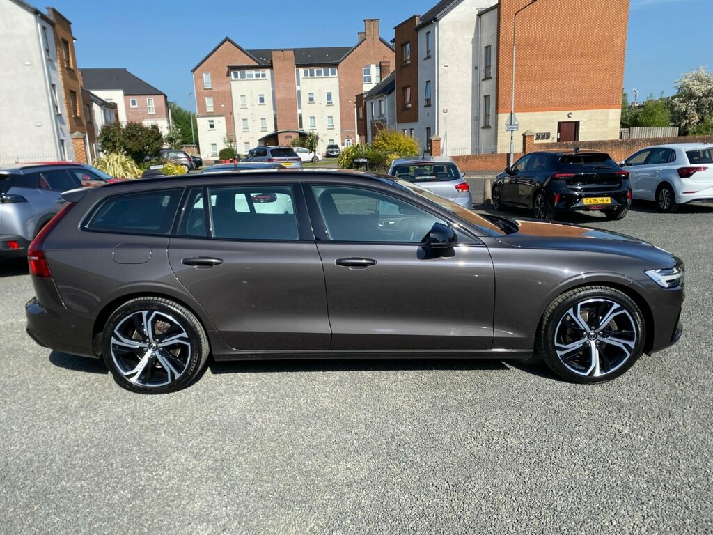 Volvo V60 2.0 B3 Mhev Plus Dct Euro 6 Ss YGZ5913  #4