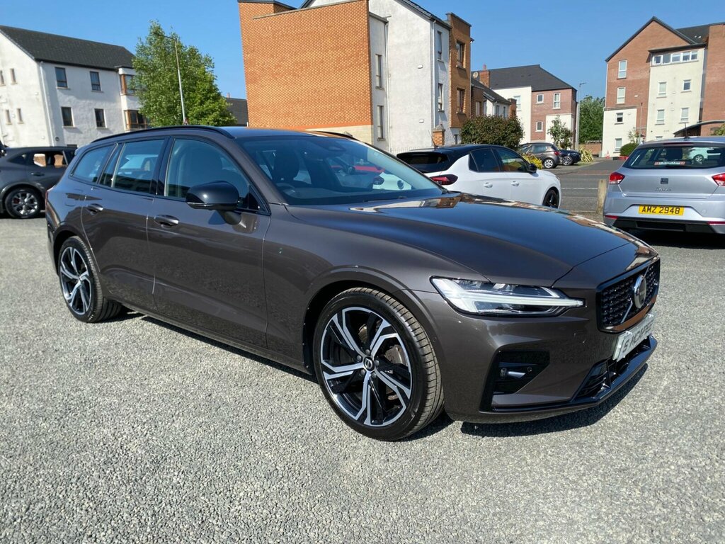 Volvo V60 2.0 B3 Mhev Plus Dct Euro 6 Ss YGZ5913  #3