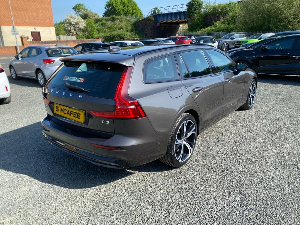 Volvo V60 2.0 B3 Mhev Plus Dct Euro 6 Ss YGZ5913  #5