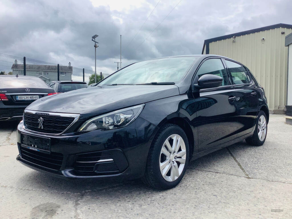 Peugeot 308 1.6 Bluehdi 100 Active Black #4