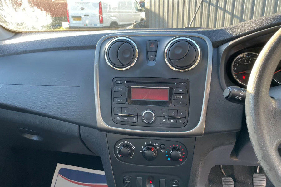 Dacia Sandero Stepway Sandero Stepway Ambiance Dc... SC65TFU White #6