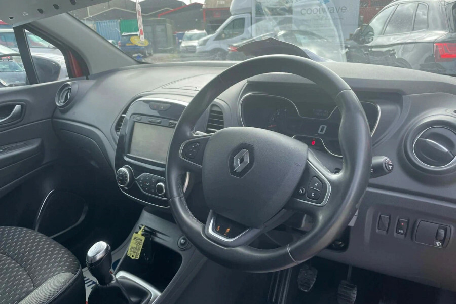 Renault Captur Captur Dynamique S Nav Dci HV67WDL Red #5