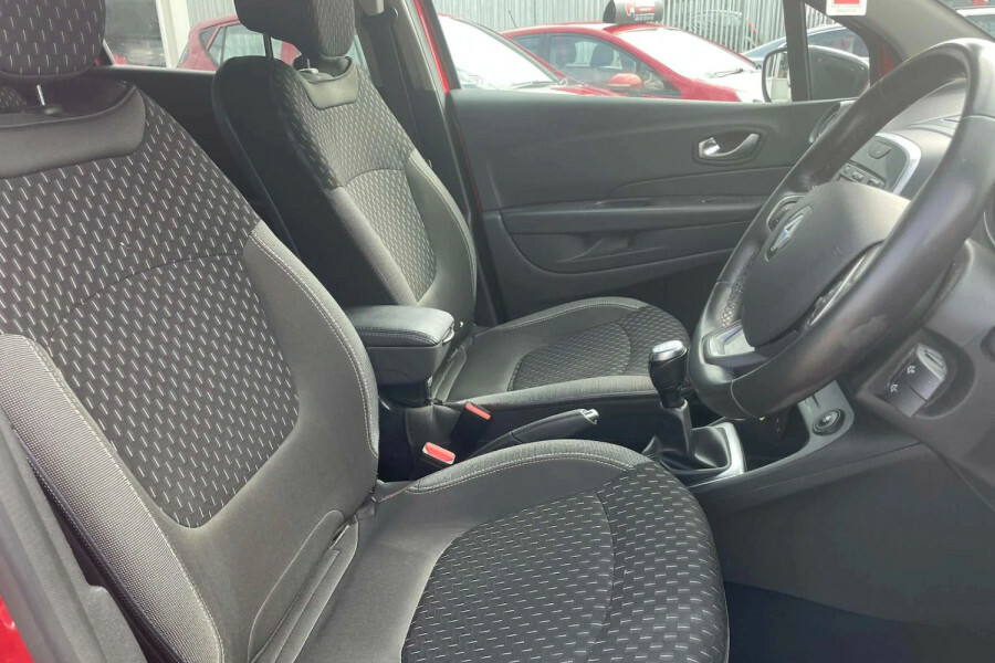 Renault Captur Captur Dynamique S Nav Dci HV67WDL Red #4