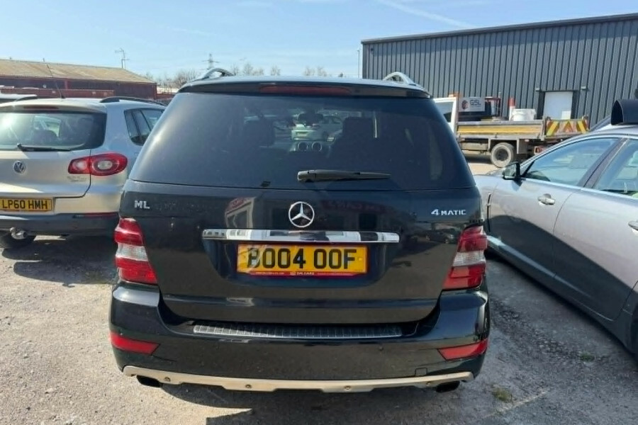 Mercedes-Benz M Class Ml 320 Cdi Sport Black #4
