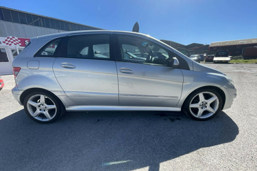 Mercedes-Benz B Class B200 Sport Cdi Silver #4