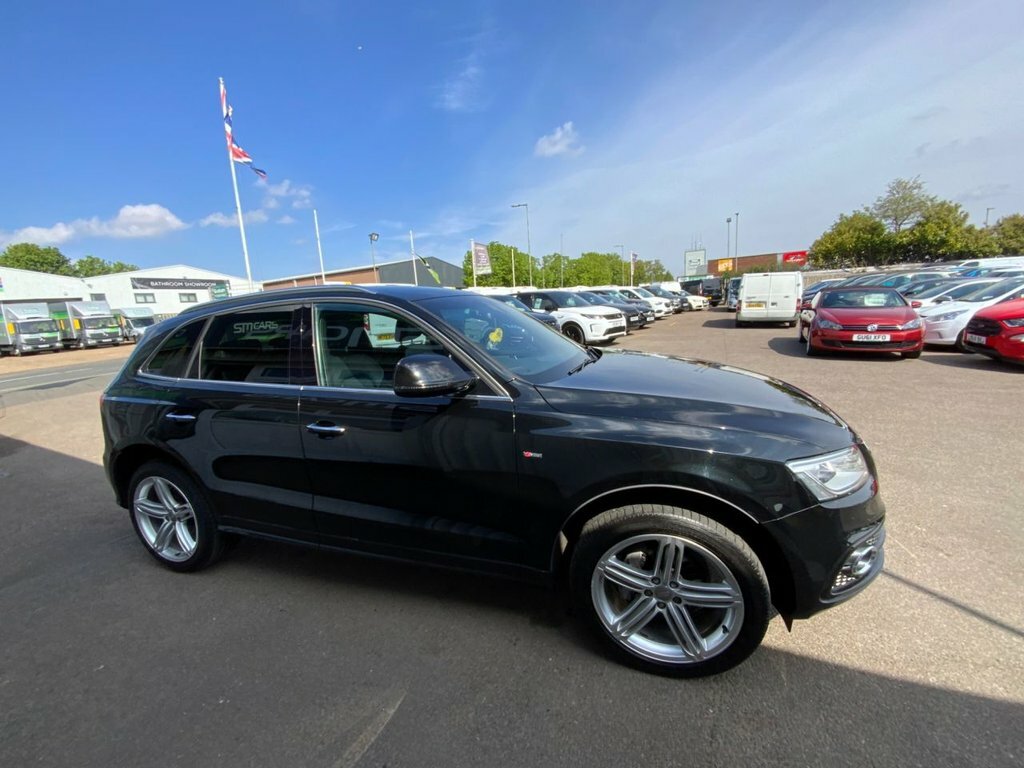 Audi Q5 2L S Line Plus RY65AYV Black #5