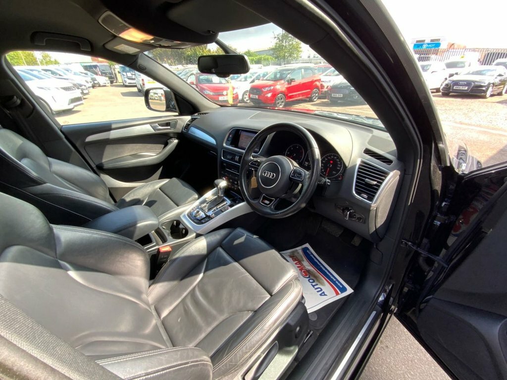 Audi Q5 2L S Line Plus RY65AYV Black #2
