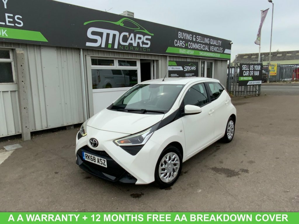 Toyota Aygo 1L X-play White