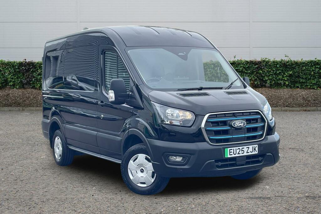 Ford Transit Custom 135Kw 68Kwh H2 Trend Van Dap Black