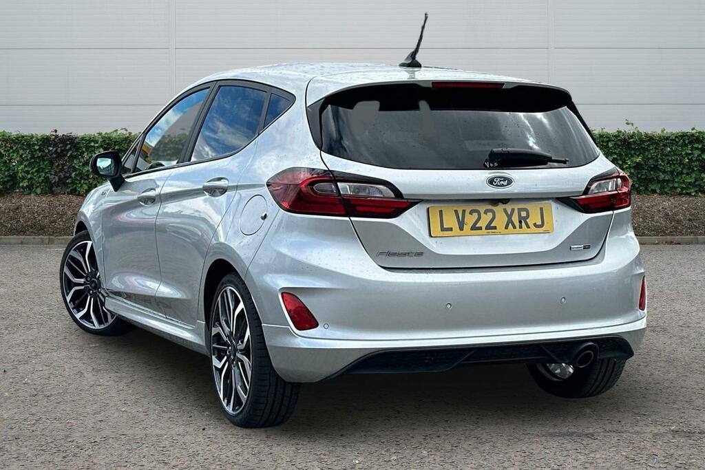 Ford Fiesta 1.0 Ecoboost St-line Vignale LV22XRJ Silver #2