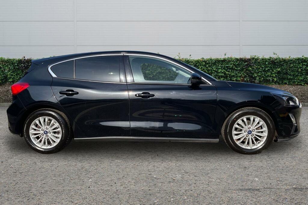 Ford Focus 1.0 Ecoboost 125 Titanium EU69WLH Black #3