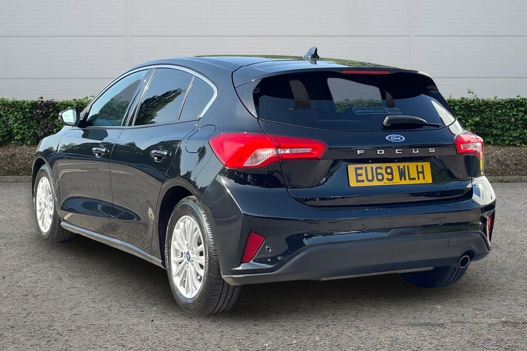 Ford Focus 1.0 Ecoboost 125 Titanium EU69WLH Black #2