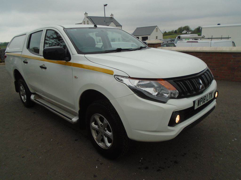 Mitsubishi L200 4-Life. White