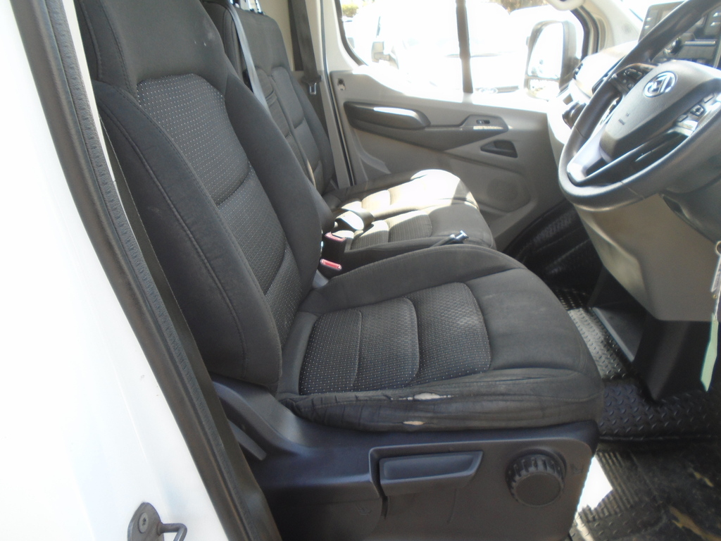 Maxus Deliver 9 Luton NV21LNX White #4