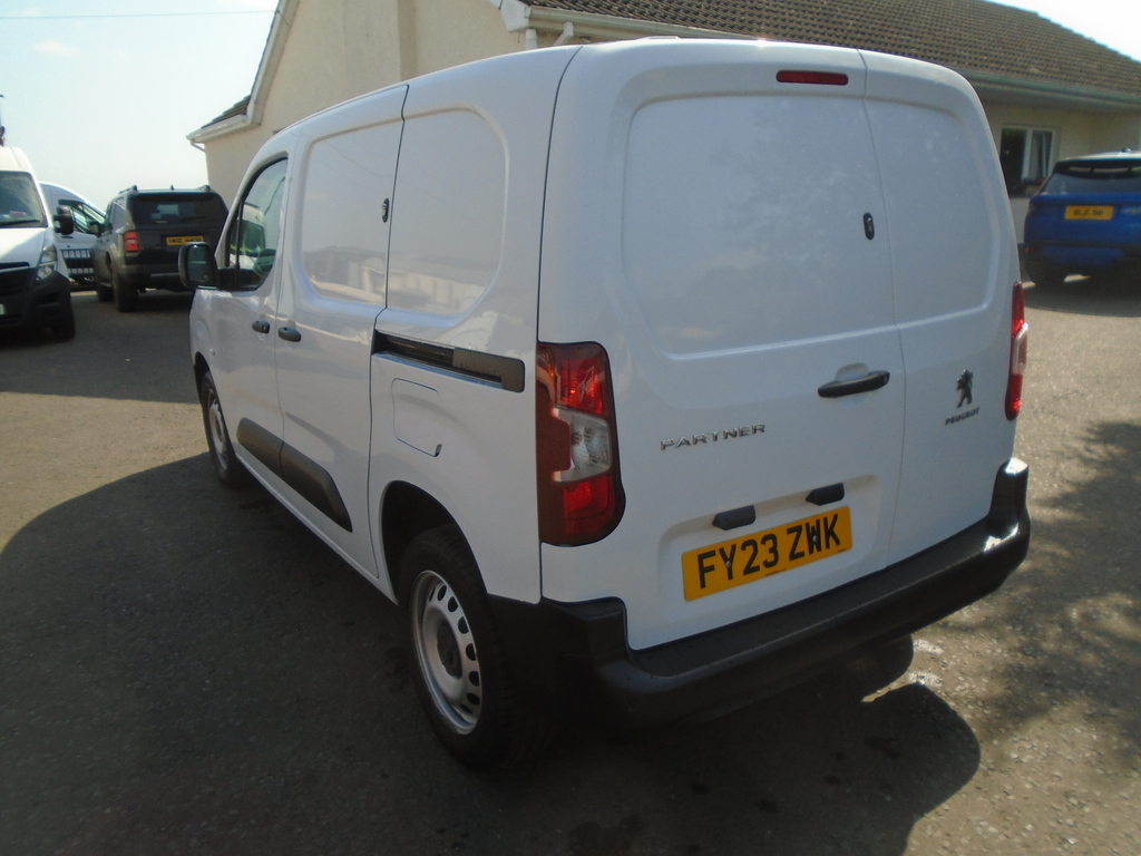 Peugeot Partner Professional 100Hp. FY23ZWK White #5