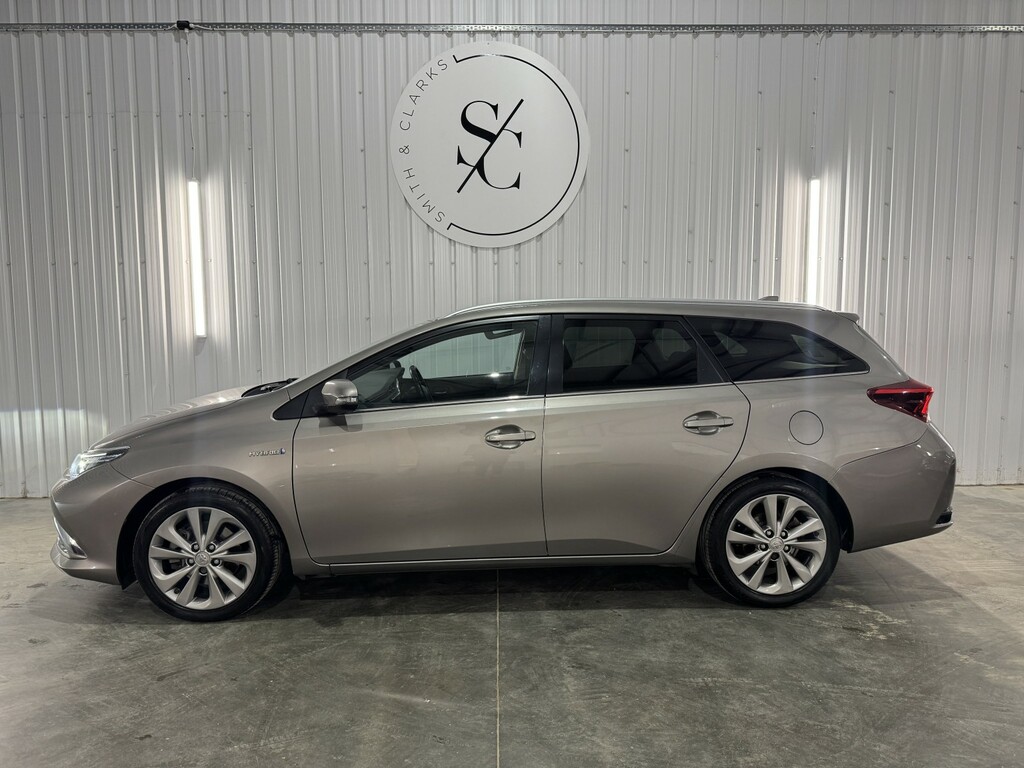 Toyota Auris Estate 1.8 Vvt-h Excel 201565 FG65RNY Brown #5