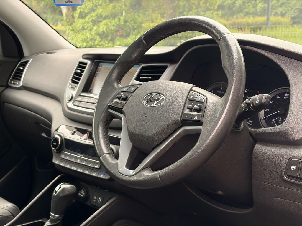 Hyundai Tucson 2.0 Crdi Premium Se 4Wd Euro 6 GF66CUA Red #5