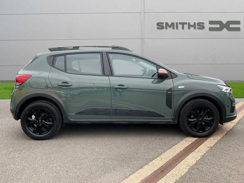 Dacia Sandero Stepway 1.0 Tce Extreme Euro 6 Ss AE24YCP Green #2