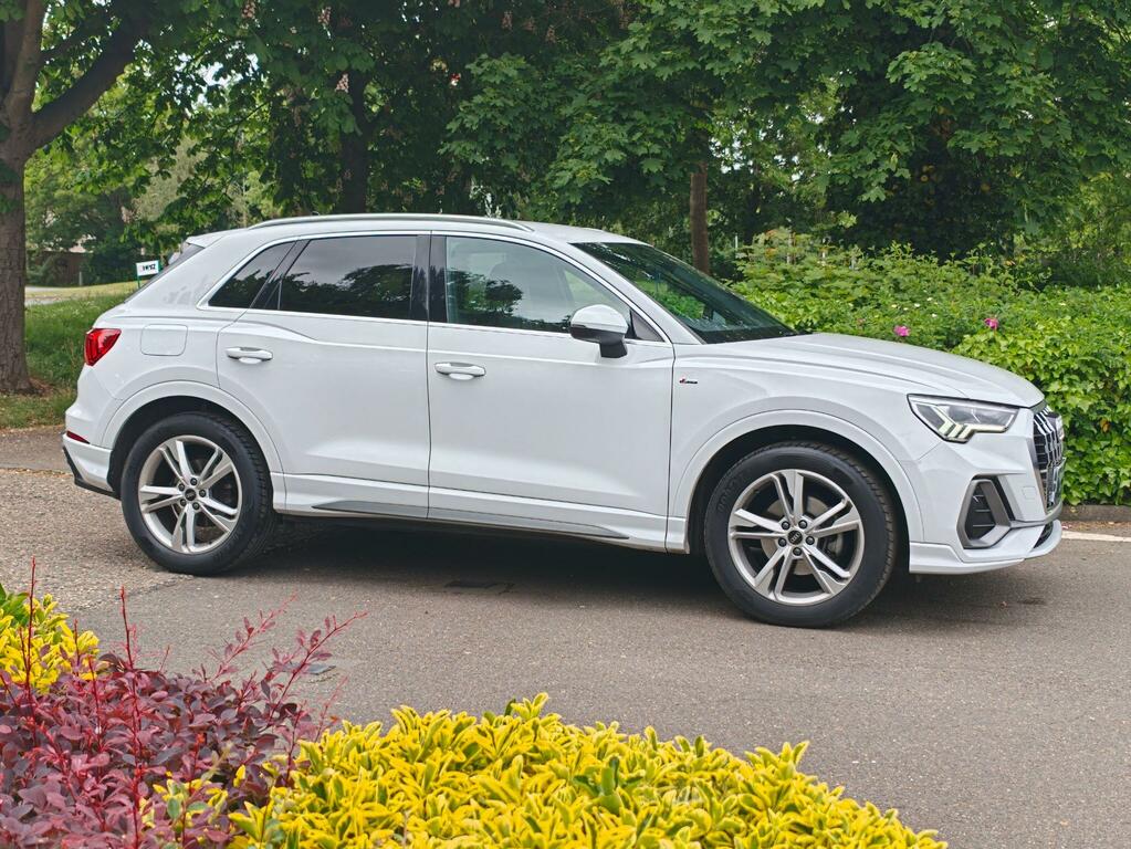 Audi Q3 1.5 Tfsi Cod 35 S Line S Tronic Euro 6 Ss YS23HUK White #4