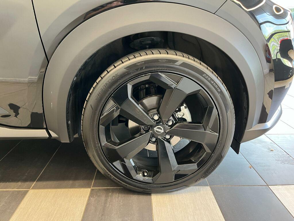 Nissan Juke 1.6 Tekna Euro 6 AE75WHL Black #6