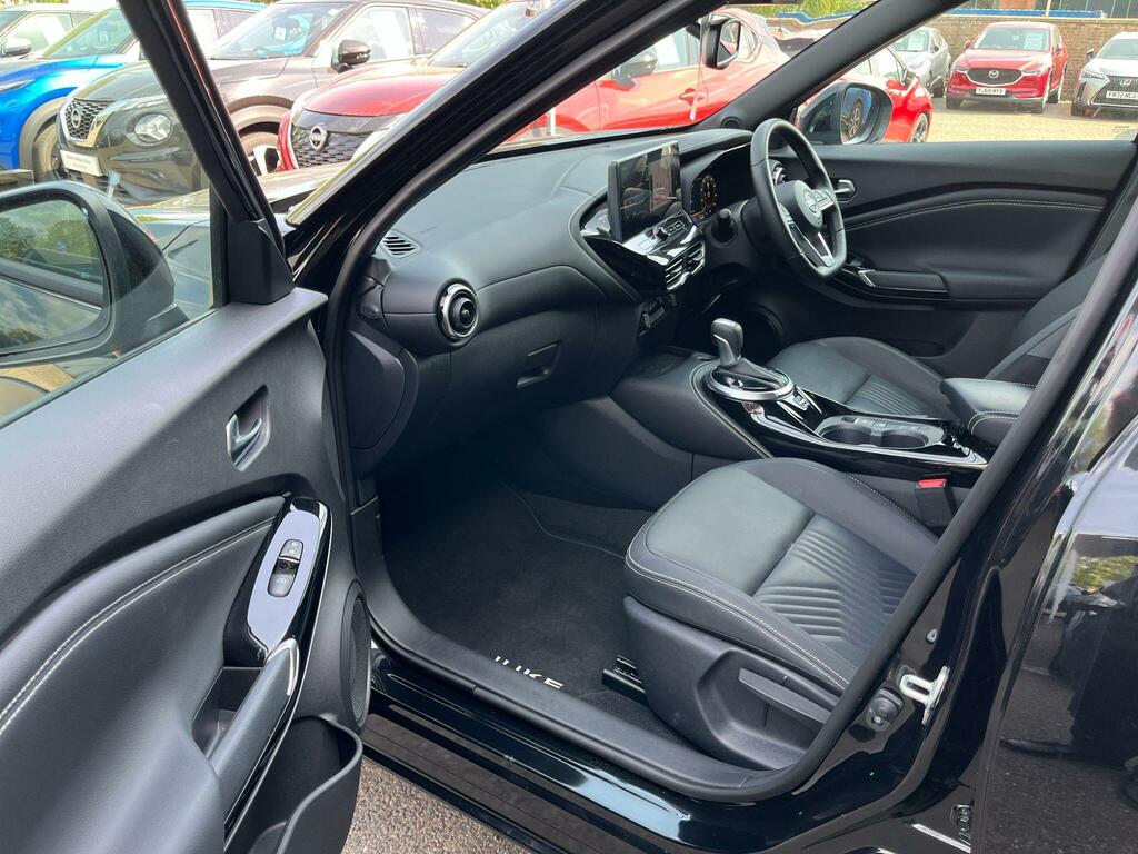 Nissan Juke 1.6 Tekna Euro 6 AE75WHL Black #2
