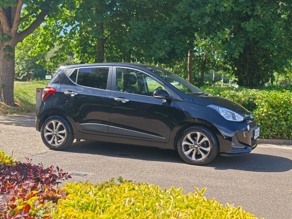 Hyundai I10 1.2 Premium Se Euro 6 KE19JZH Black #4