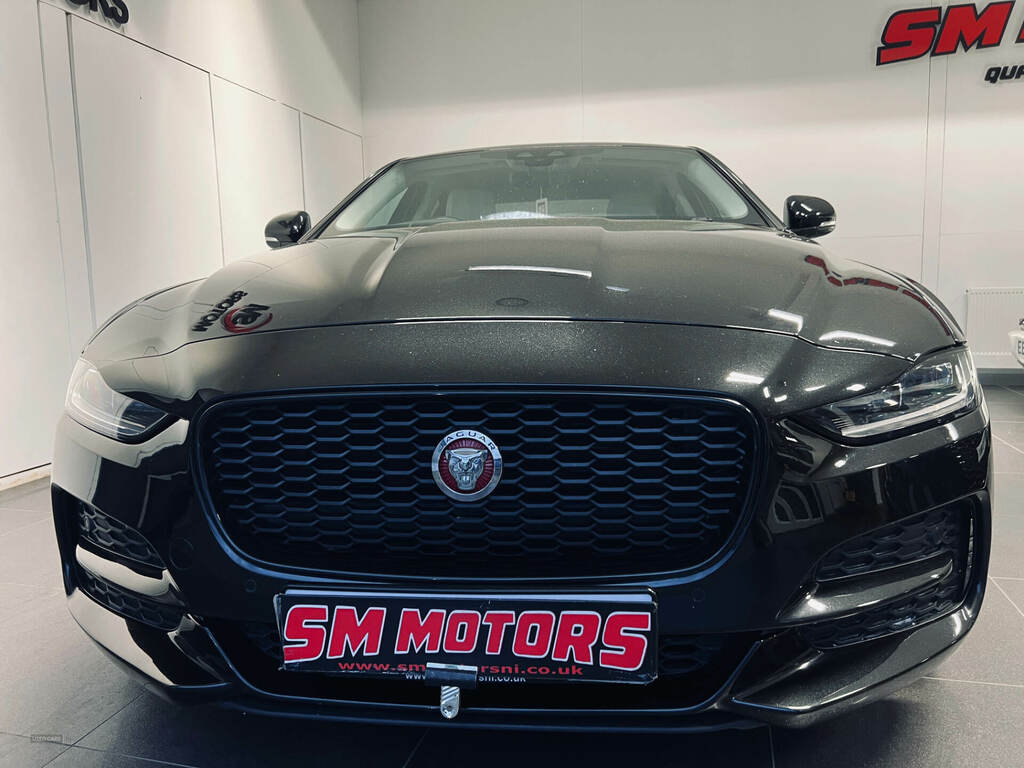 Jaguar XE 2.0D S GN19FCL Black #5