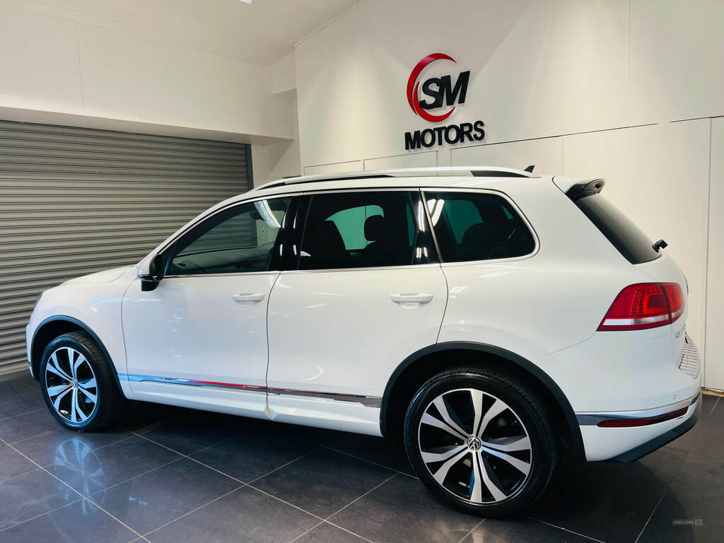 Volkswagen Touareg 3.0 V6 Tdi Bluemotion Tech 262 R-line Tip BFZ686 White #6